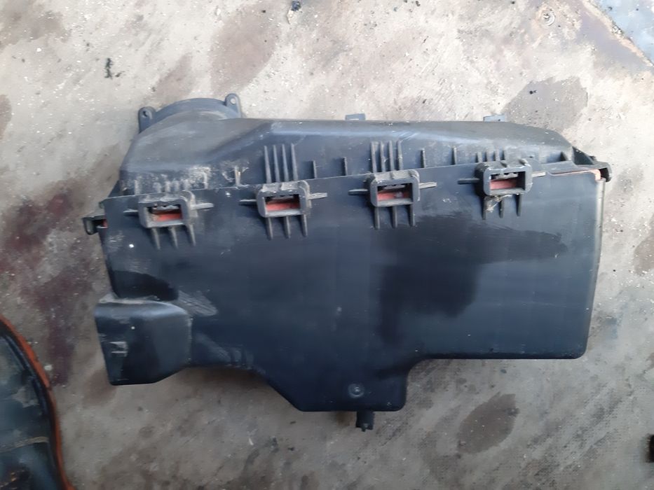 Citroen C4 I 04-10r. 1.6hdi obudowa filtra powietrza