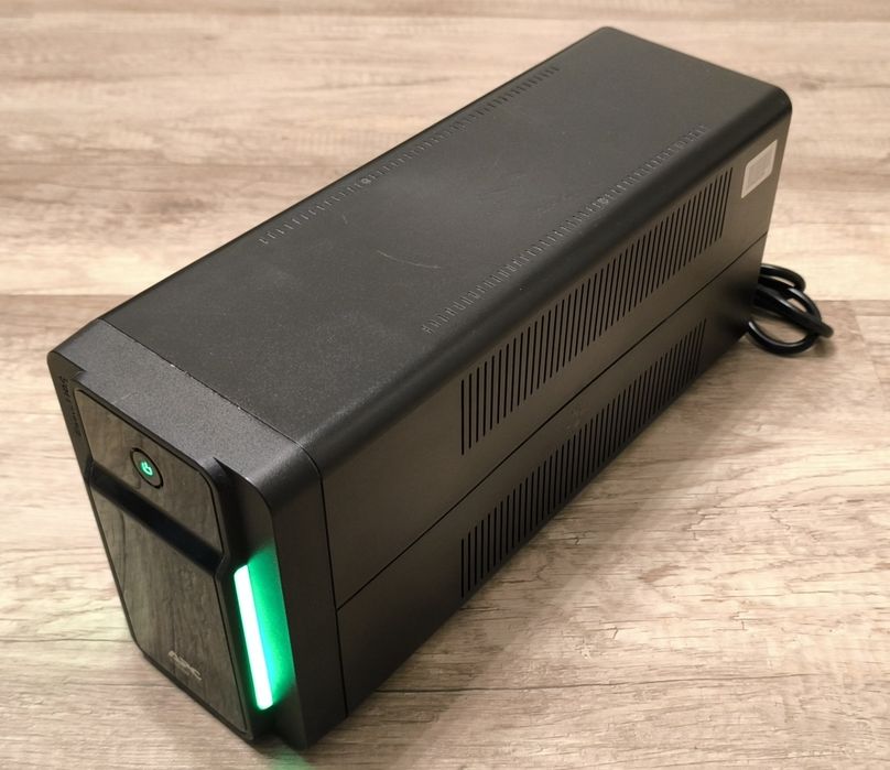 ББЖ APC Easy UPS 900VA блок безперебійного живлення