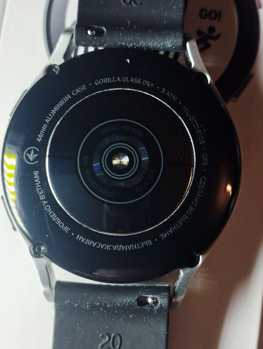 Samsung galaxy watch 4 44mm silver.