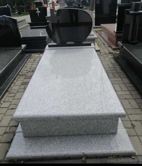 Nagrobki granitowe - konkurencyjne ceny!