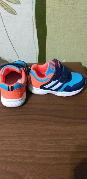 Продам кросівки на хлопчика