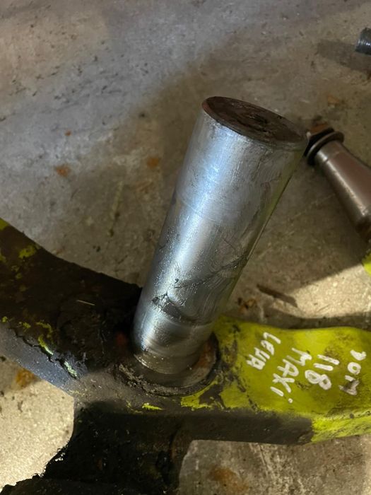 Używana oryginał Claas zwrotnica lewa Claas Mega piasta 694207