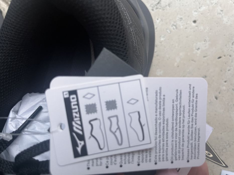Buty trailowe do biegania  Mizuno r.  43
