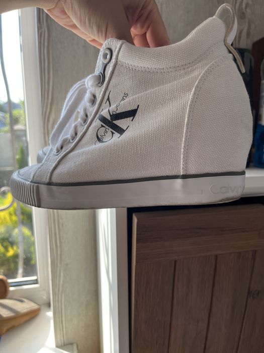 Продам ботинки, кроссовки