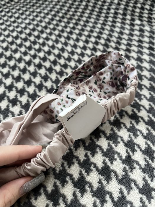 Повʼязка для волосся