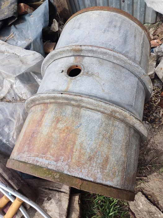 Продам бочку оцинковану на 200 літрів