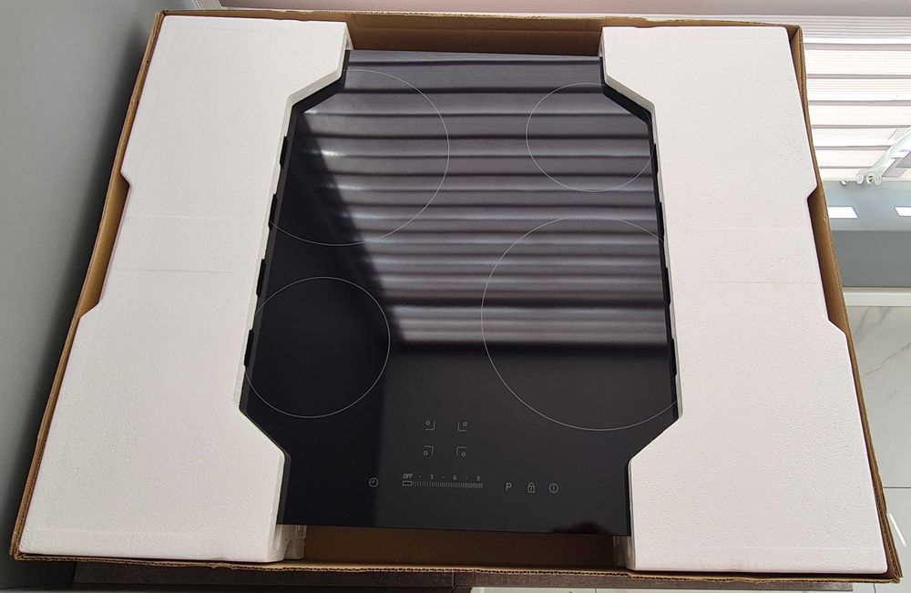 Продаю индукционную варочную панель SAMSUNG состояние б/у рабочая