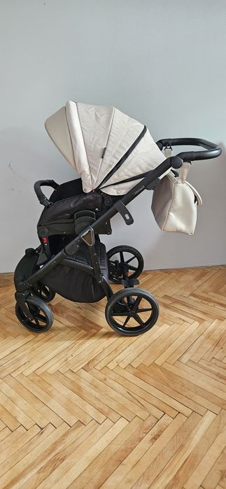 Wozek Adamex Nola 3 w 1 . Fotelik samochodowy + adaptery