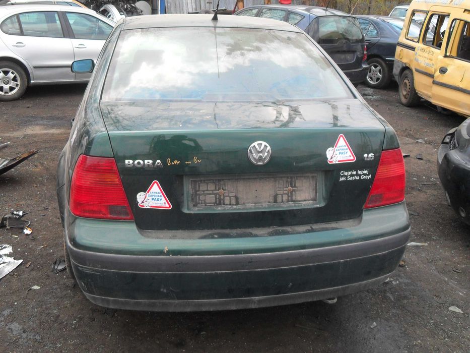 VW Bora 1.6 SR Bogate Wyposażenie ! Na Części