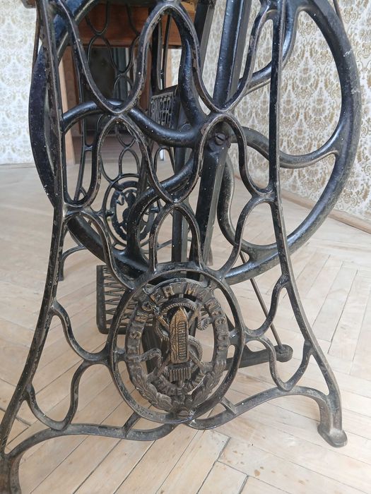 Швейна машинка Singer 16K33 1902 року