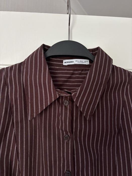 Приталена сорочка Bershka S в стилі Office siren