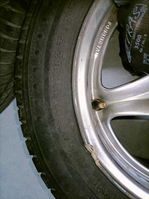 4 Jantes foudmetal 14' + 2 pneus