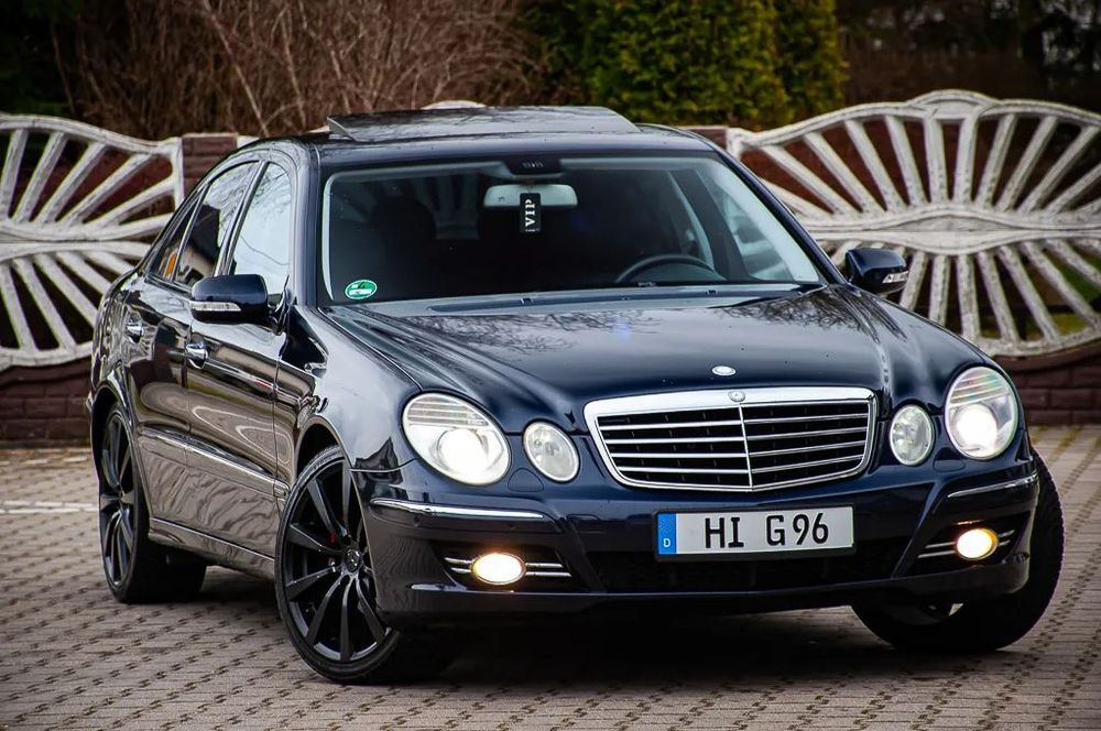 Mercedes-Benz Klasa E 3.0 CDI Automat Xenon Navi Skóra Szyber AVANTGARDE Serwis z NIEMIEC