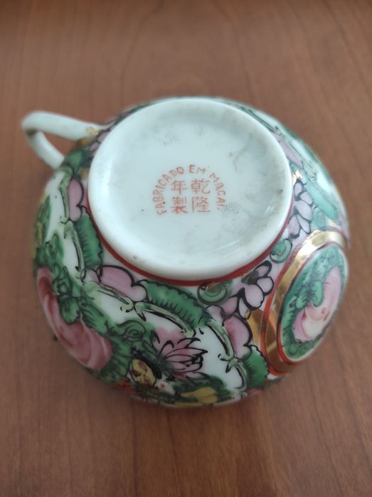 Chávena de porcelana feito em Macau