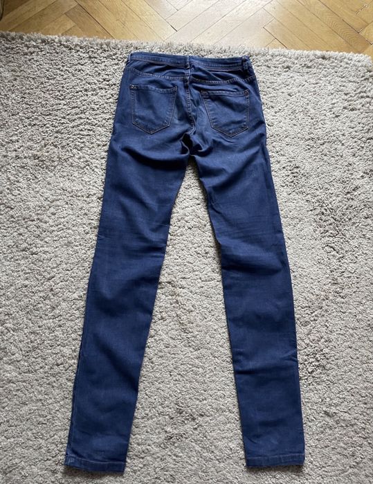 Niebieskie jeansy skinny, spodnie rurki Pull&Bear XS, 34