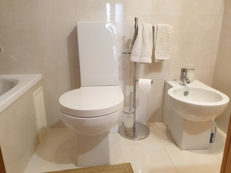 Tanque e Sanita Valadares ASSIMETRICA( NAO TENHO O TAMPO)