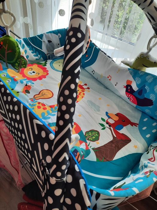 Розвиваючий килимок для дітей. Манеж