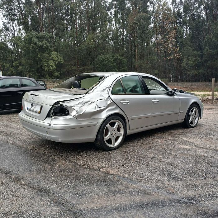 Mercedes E320 3.2CDI de 2005 - Peças Usadas