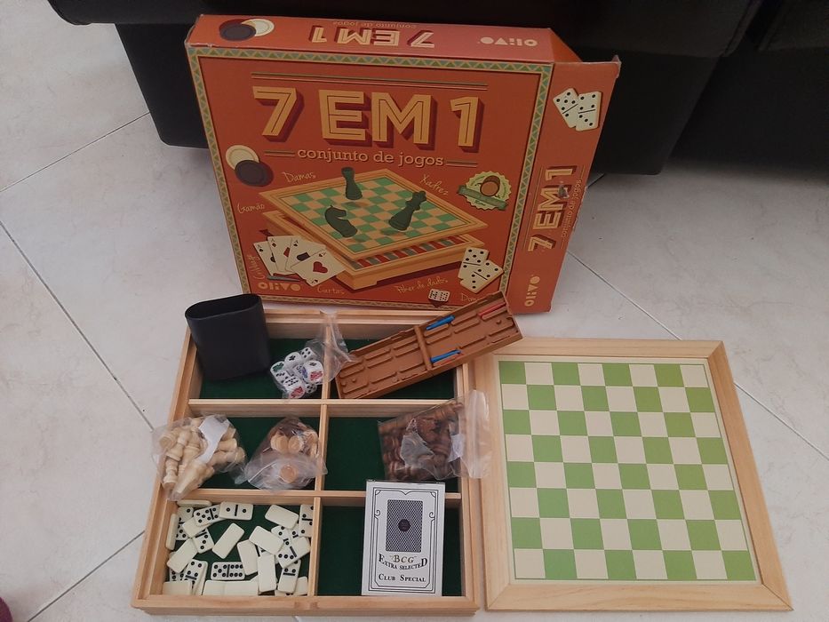 Jogo Mala Dominó 28 peças caixa madeira