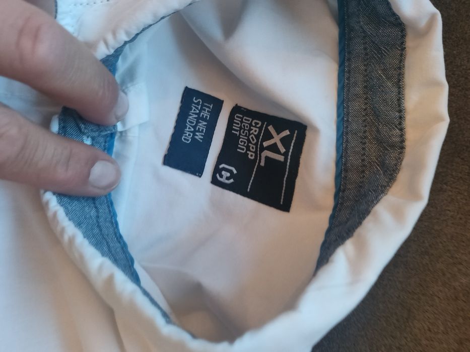 Biała a koszula Cropp XL