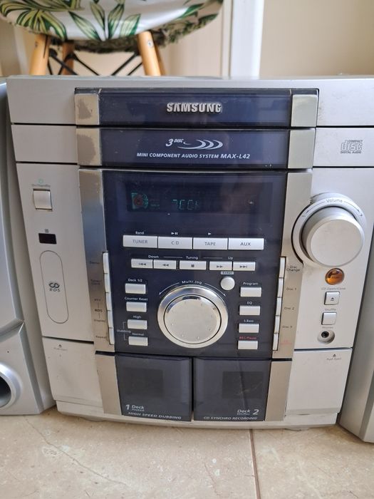 Wieża stereo Samsung MAX-L42 z głośnikami