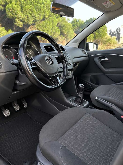 Carro impecável sempre bem estimado