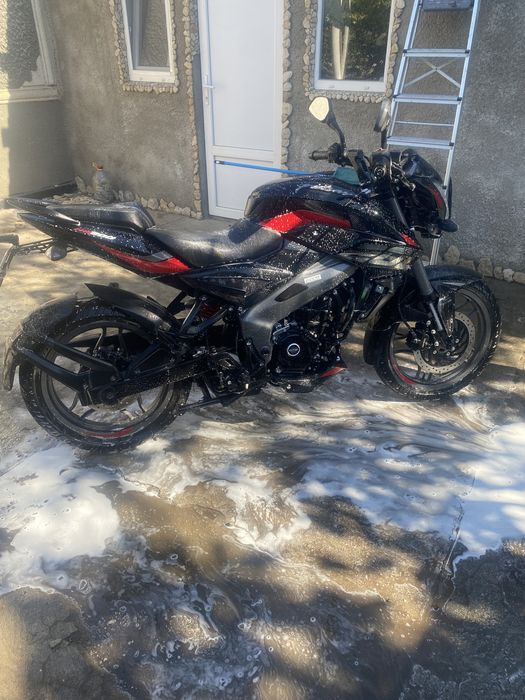 Bajaj pulsar ns 200