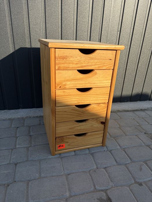 Piękna w Mega stanie drewniana komoda w 100% sosnowa.Transport.Okazja