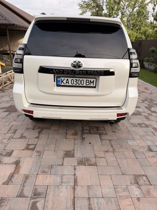 Продається Toyota Land Cruiser Prado 2022 року випуску