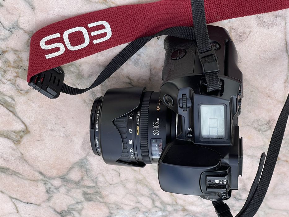 Câmara Fotográfica e Objetiva