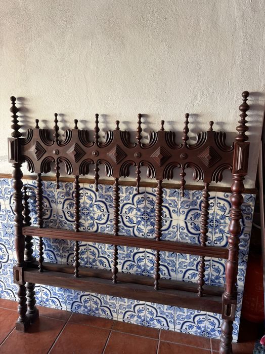 Cabeceira da cama madeira maciça