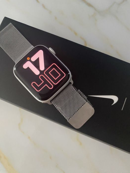 Apple Watch Nike SE 44mm