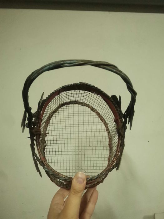 Cesta da fruta em metal