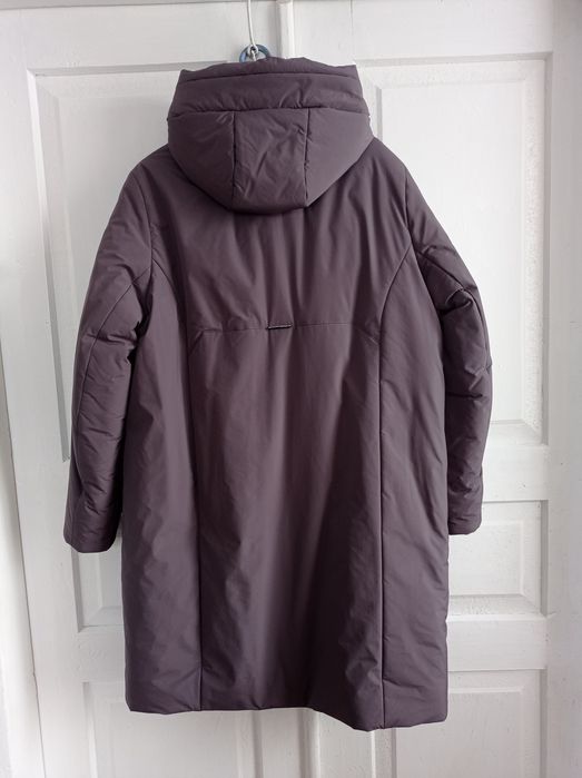 Зимове жіноче пальто. 54-56 розмір.