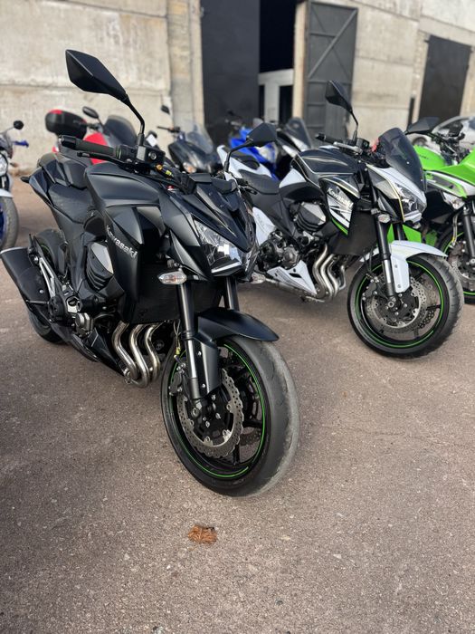 Японський мотоцикл Сузуки Suzuki з Японії