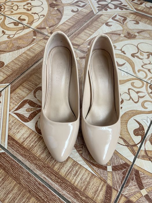 Лаковані туфлі, 36 розмір