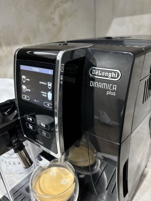 Кавомашина Delonghi dinamica plus