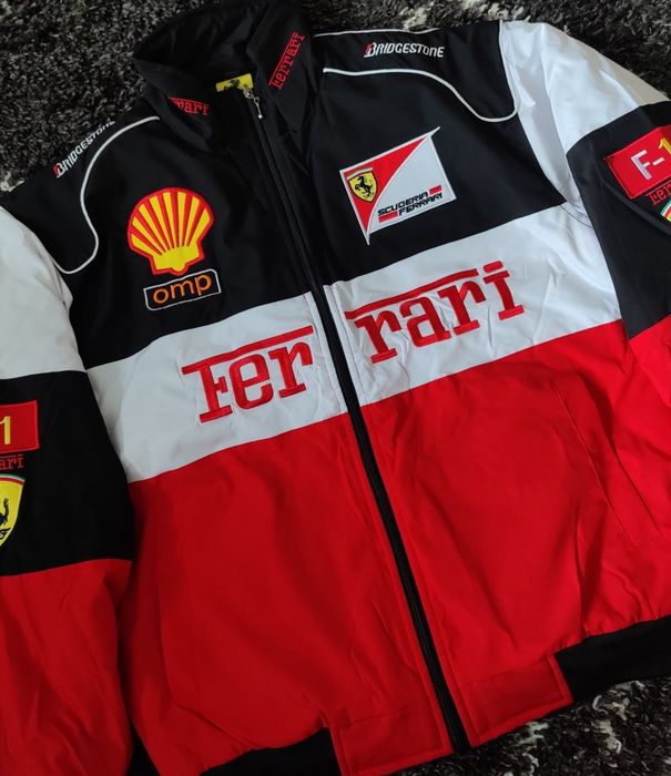 Kurtka Ferrari F1 czarno-biało-czerwona L nowa