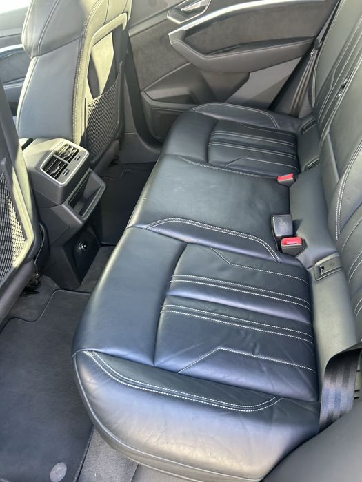 Vendo Audi e-tron 55 em excelente estado
