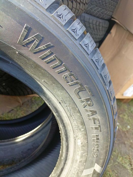 Nowe opony zimowe 215/60/17 Kumho 2 sztuki 2024r