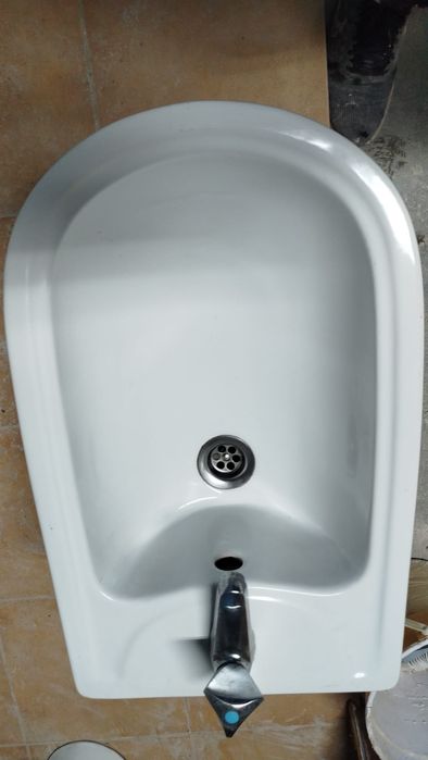 Conjunto: sanita, bide e lavatorio