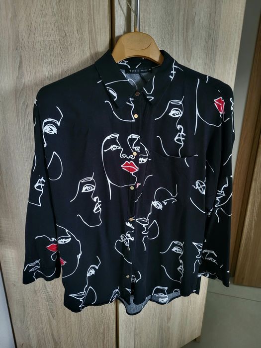 Koszula casual czarna fajny design 34 Mohito