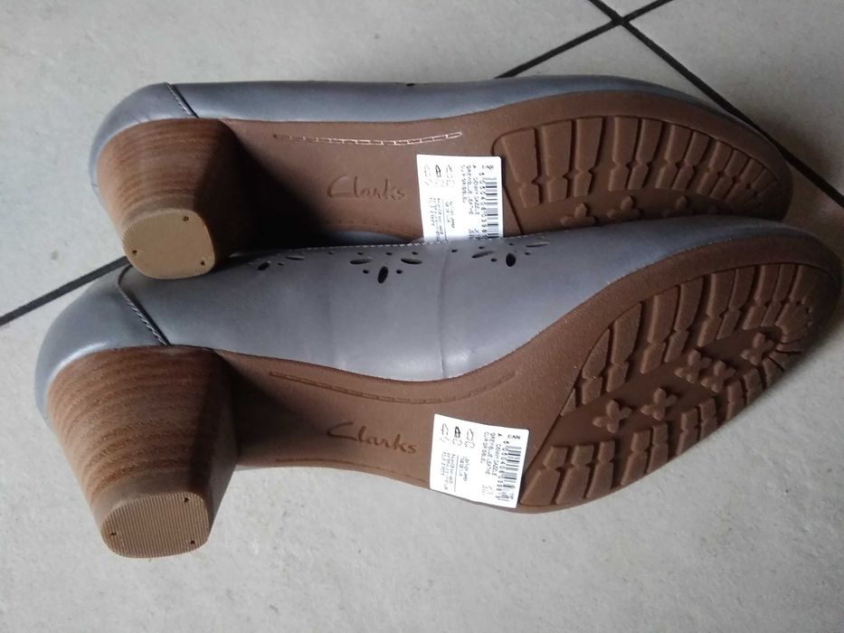 Clarks czółenka skóra roz.41