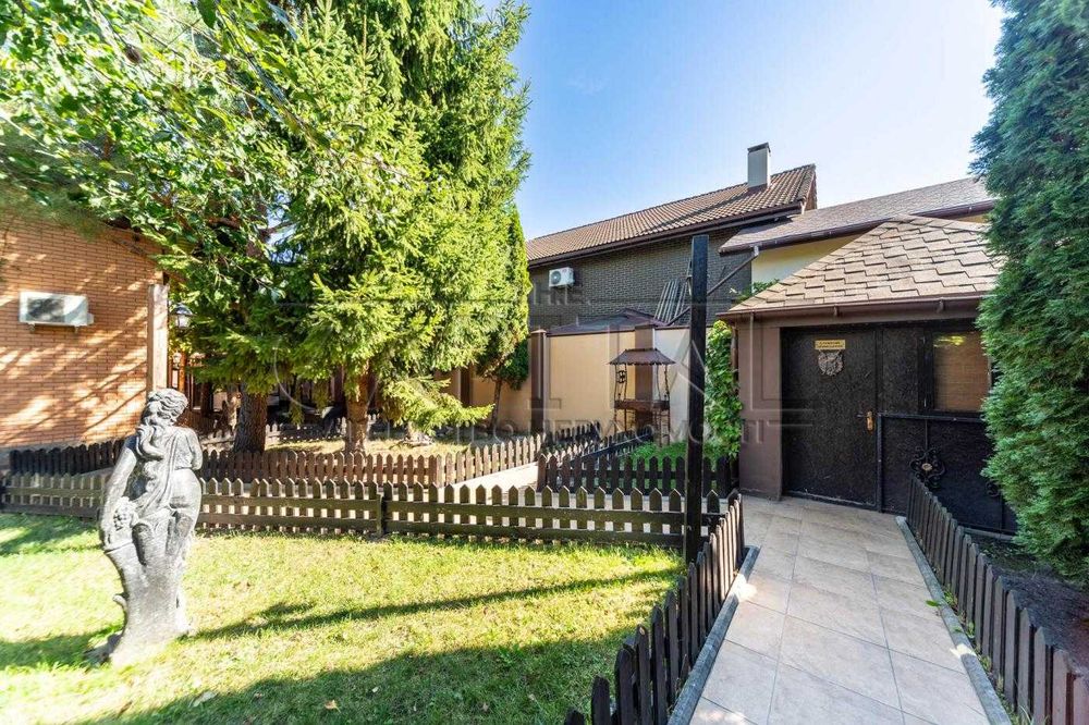 Продаж / будинку Віта Поштова / є гараж / 6 соток