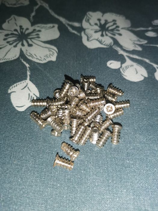 Продам комп'ютерні гвинти