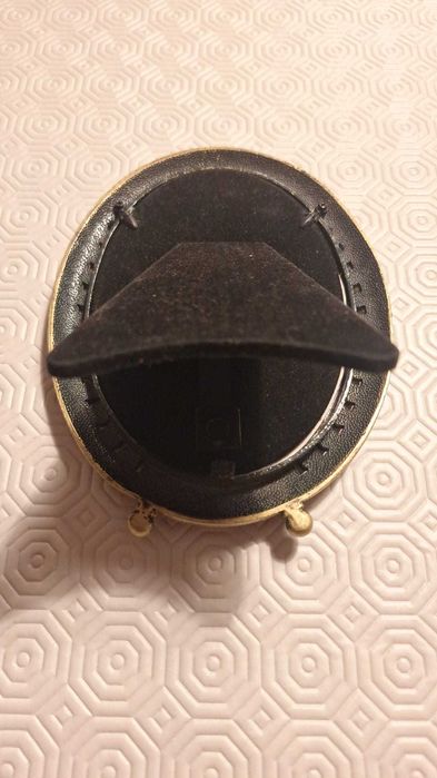 Moldura Oval Vintage Dourada com Pérolas e Cristais (8x13 cm)