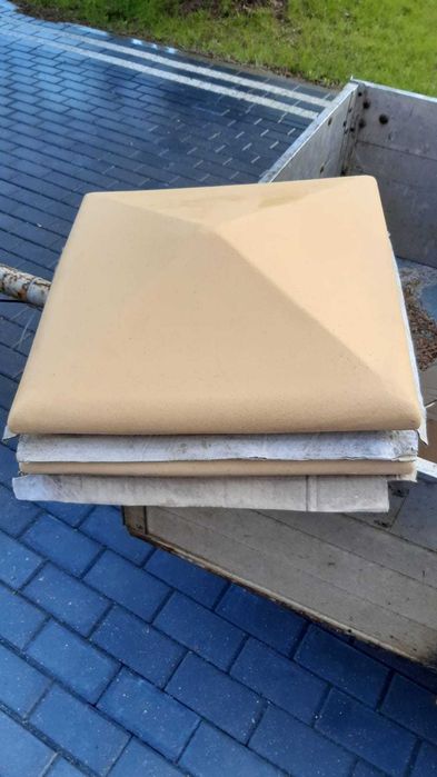 Czapa wypalana (nie z betonu) Daszek slupki betonowe, wylewane ceglane