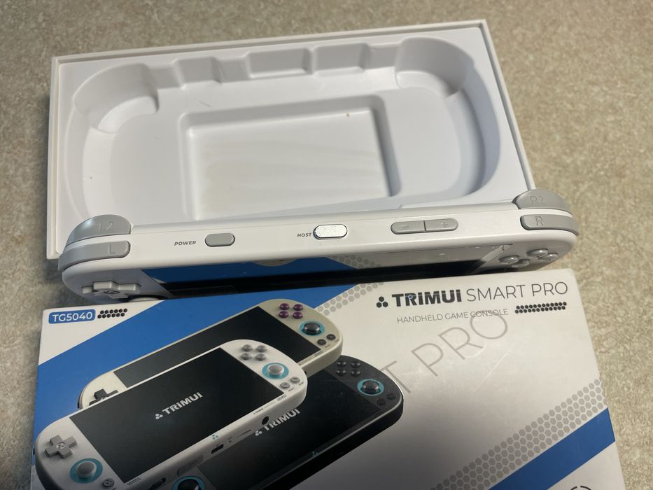 Приставка Trimui smart pro