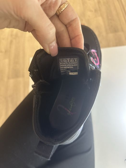 Дитячі черевики кросівки SKECHERS високі ботинки для дівчинки весна весняні
