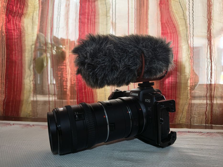 Canon RP com lentes e acessórios